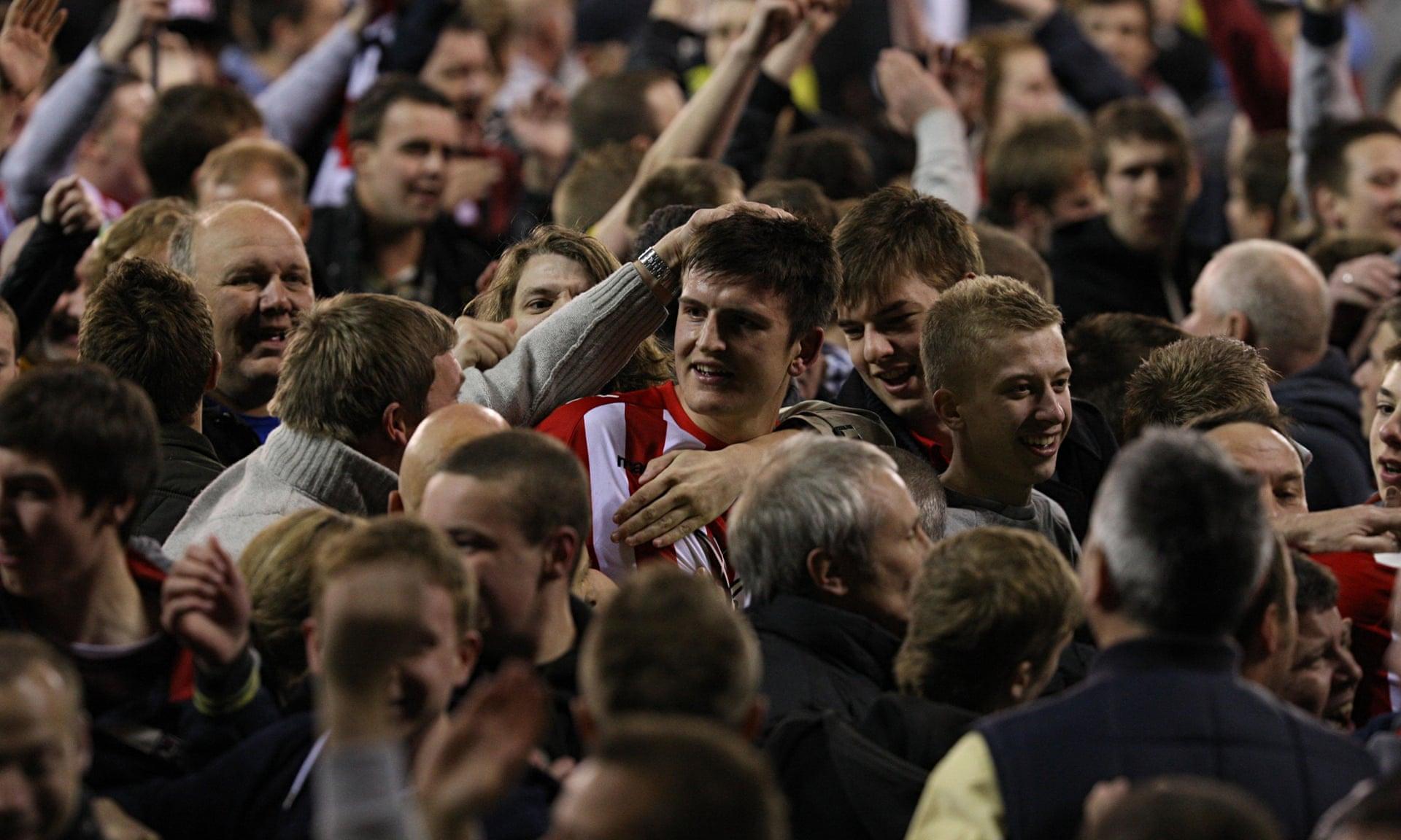 毅行者2024｜拉3公里光纖上山設流動發射站　覆蓋麥徑網絡盲點.